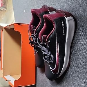 Nike Hustle Quick 3 sport shoes